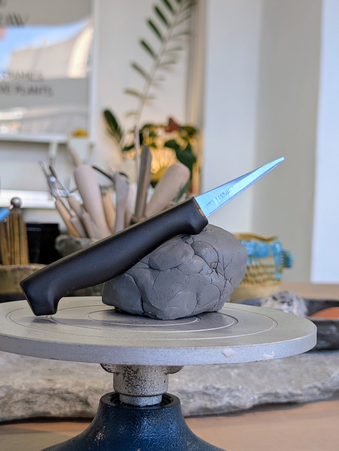 Μαχαίρι Κεραμικής με Μαύρη Λαβή.