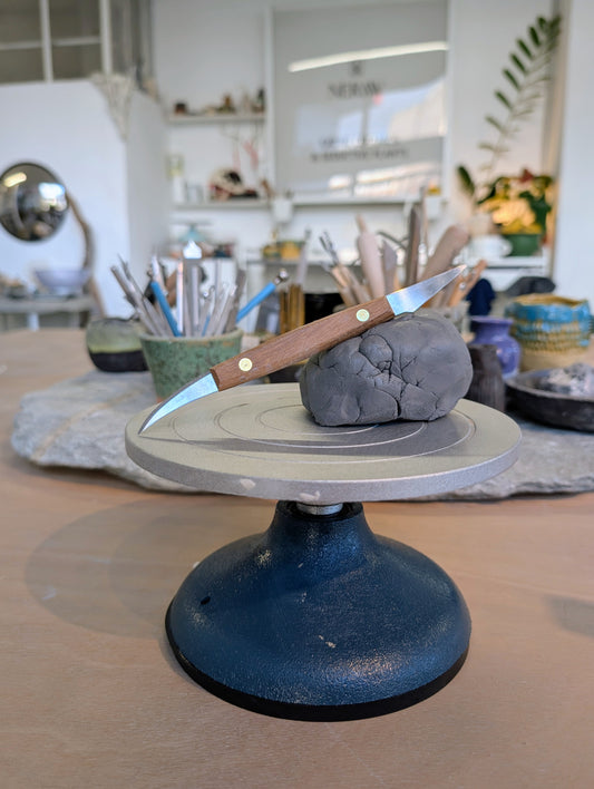 Φαλτσέτα Κεραμικής Διπλή με Ξύλινη Λαβή.