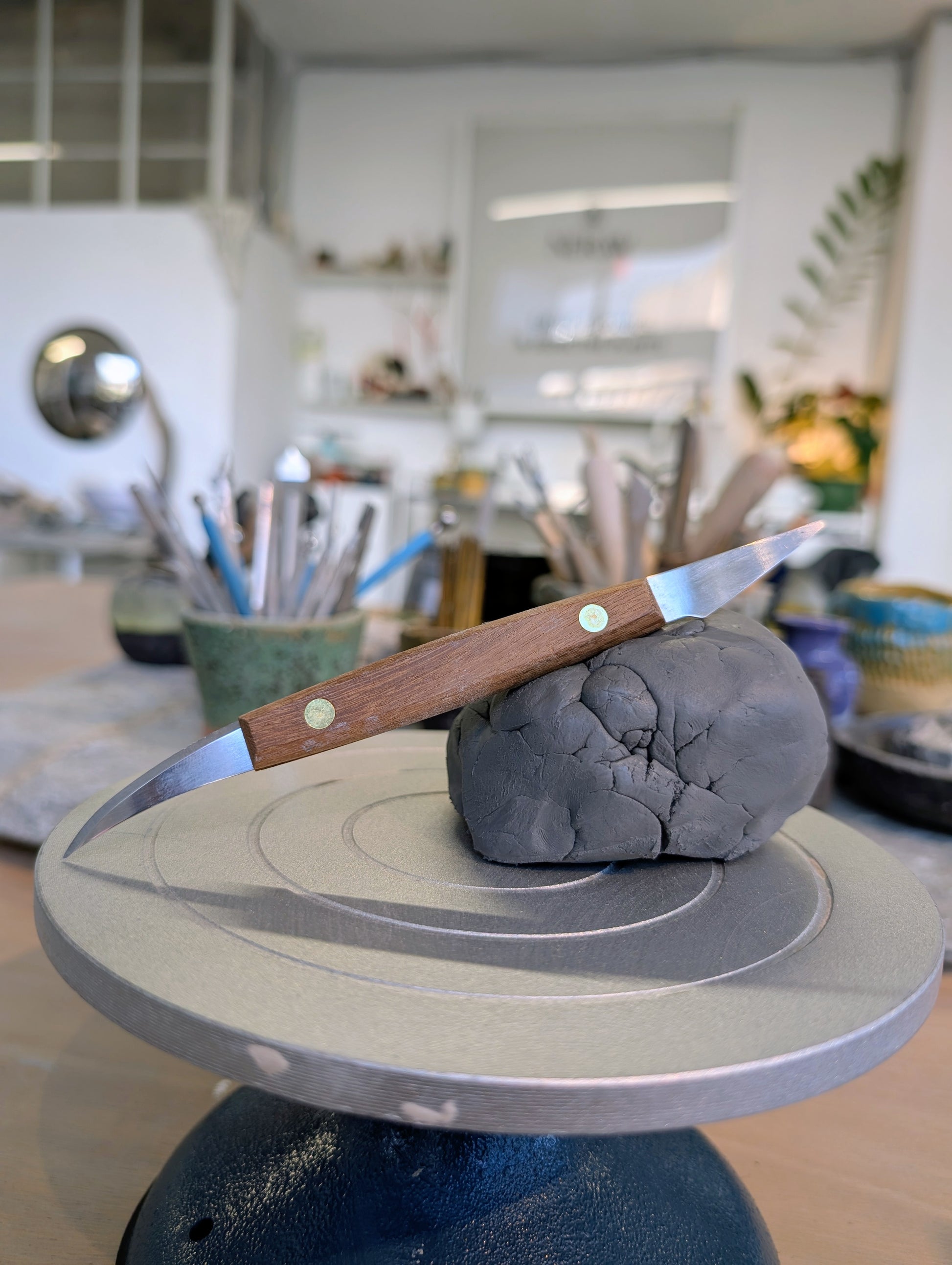 Φαλτσέτα Κεραμικής Διπλή με Ξύλινη Λαβή.