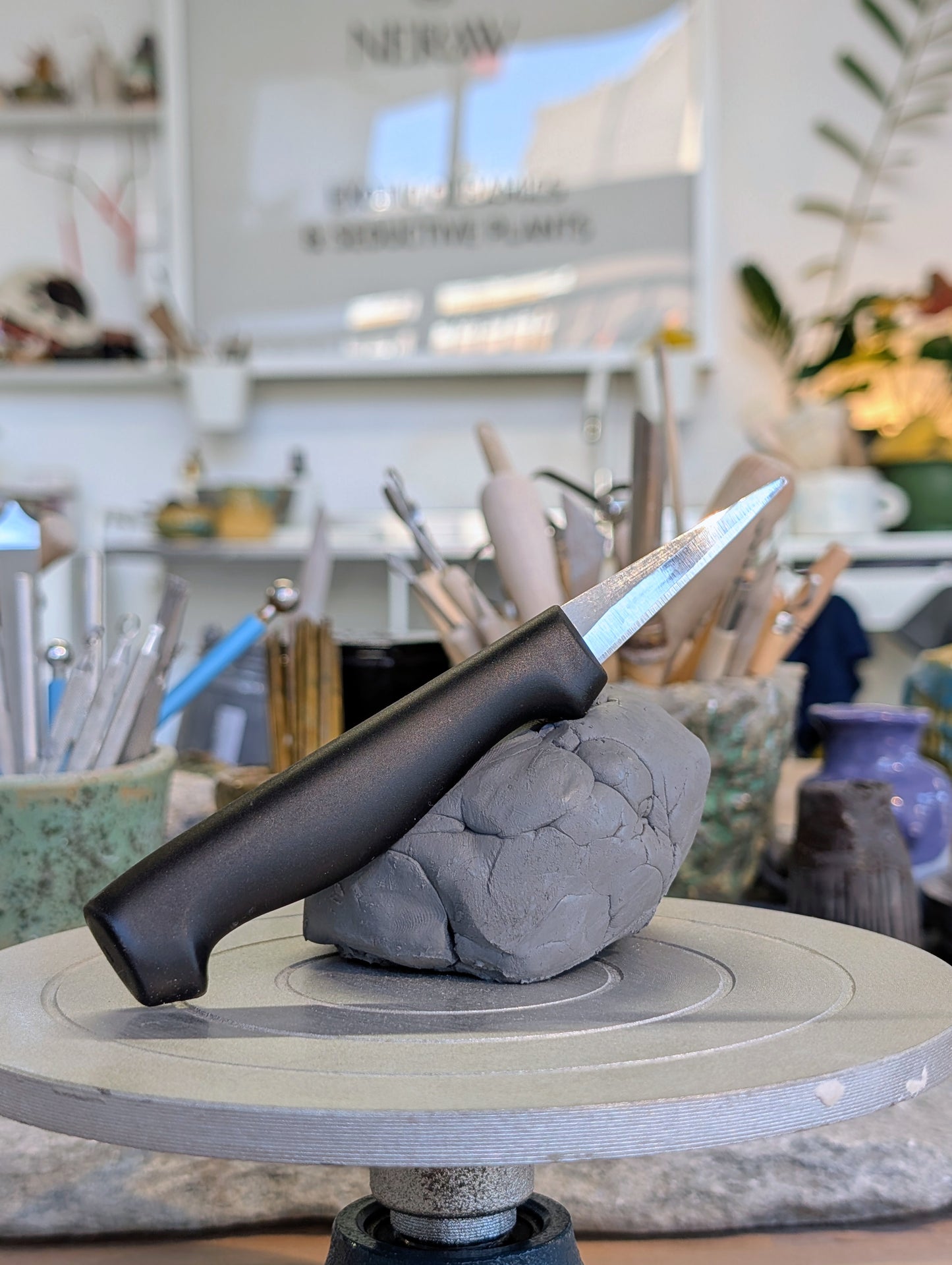 Μαχαίρι Κεραμικής με Μαύρη Λαβή.