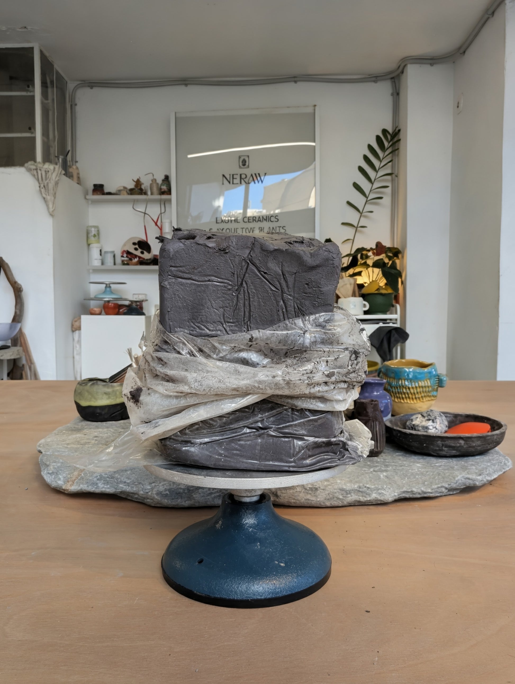 Μαύρος Πηλός Stoneware No. Nigra 2002.