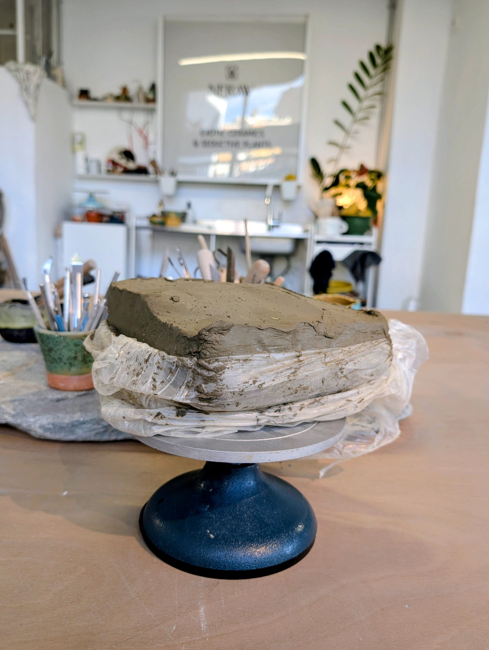 Κίτρινος Πηλός Earthenware "Τύπου Αίγινας".